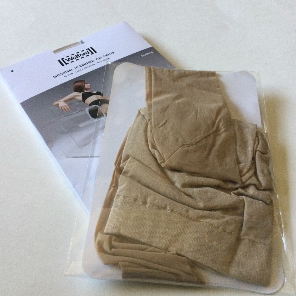WOLFORD INDIVIDUAL 10 CONTROL TOP TIGHTS PANTYHOSE COLOR: COSMETIC Sz MEDIUM NWT